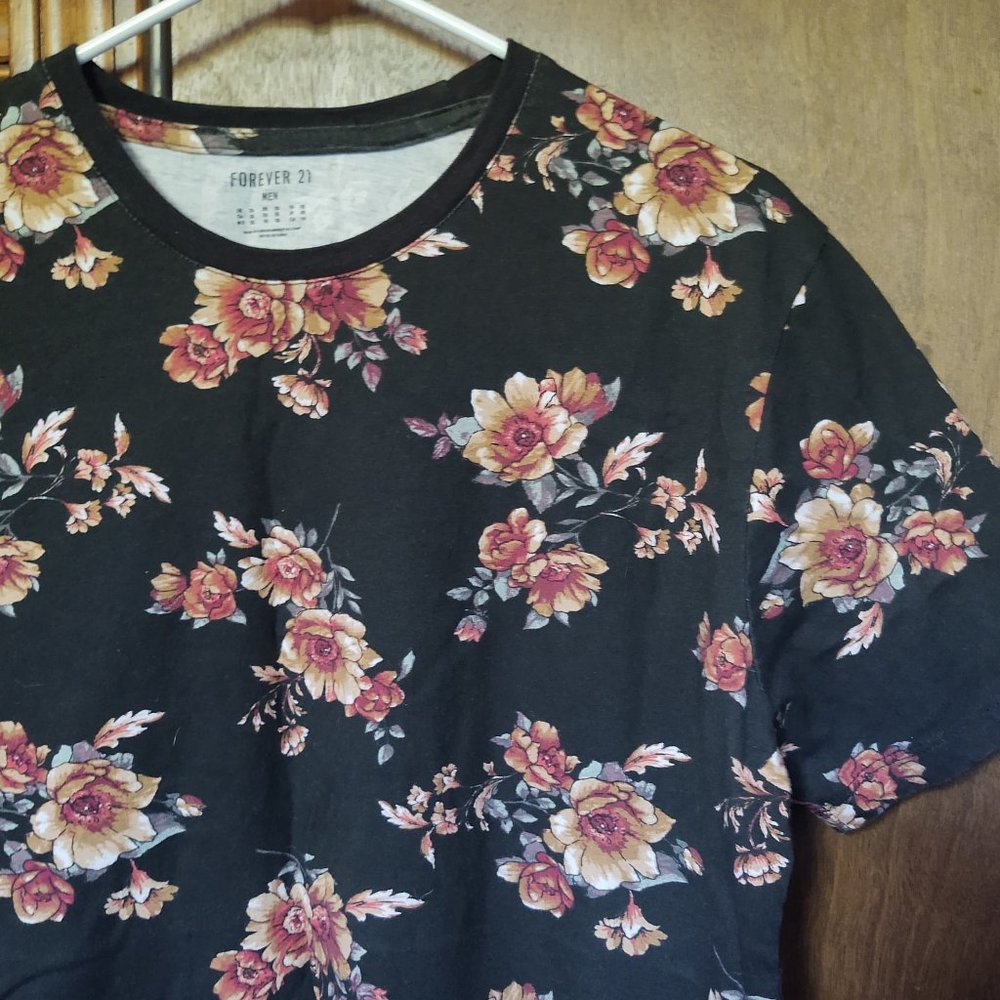 Forever 21 Rose Print Tee